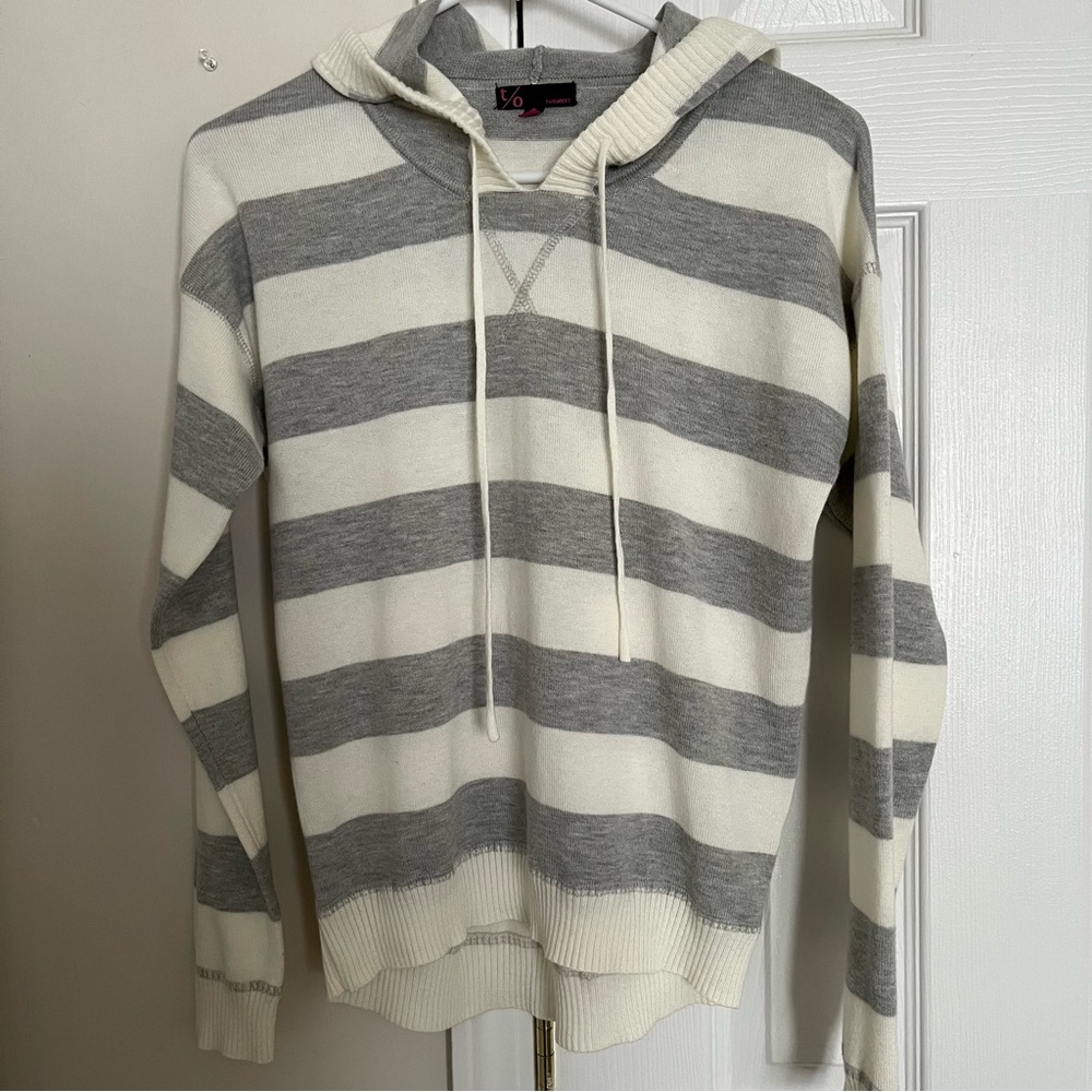 t/o women’s white and gray striped hooded sweater